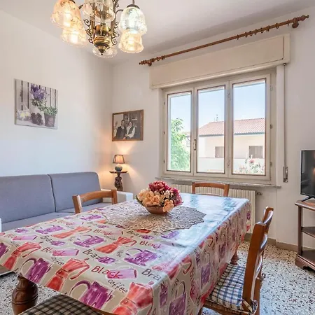 In San Giuliano Terme With 2 Bedrooms And Wifi Appartement Pisa